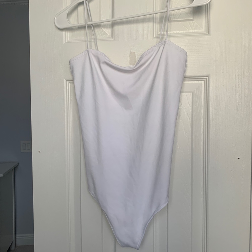 WHITE ABERCROMBIE & FITCH BODYSUIT